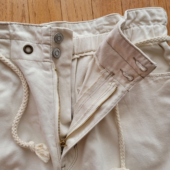 Kensie Cream Paperbag Wide Leg Crop Jeans - Picture 7 of 16